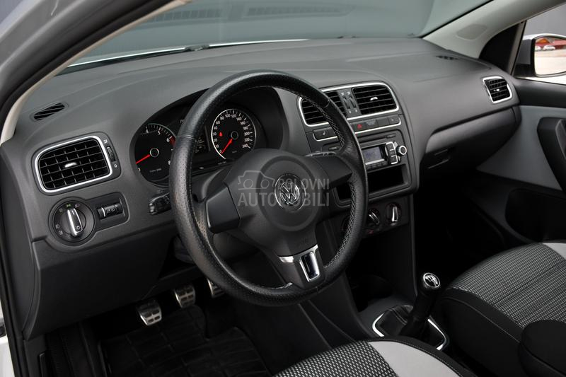 Volkswagen Polo Cross / 1.4 / CH
