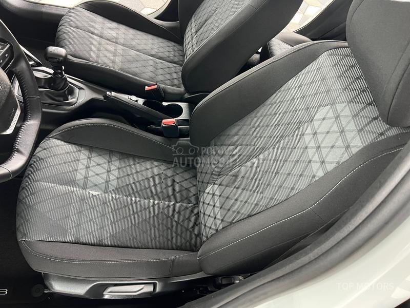 Peugeot 208 ZAMENjEN LANAC