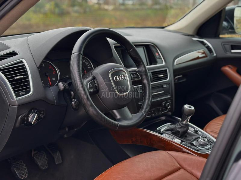 Audi Q5 quattro Pano