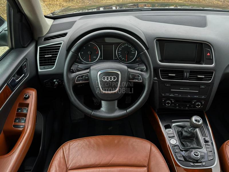 Audi Q5 quattro Pano