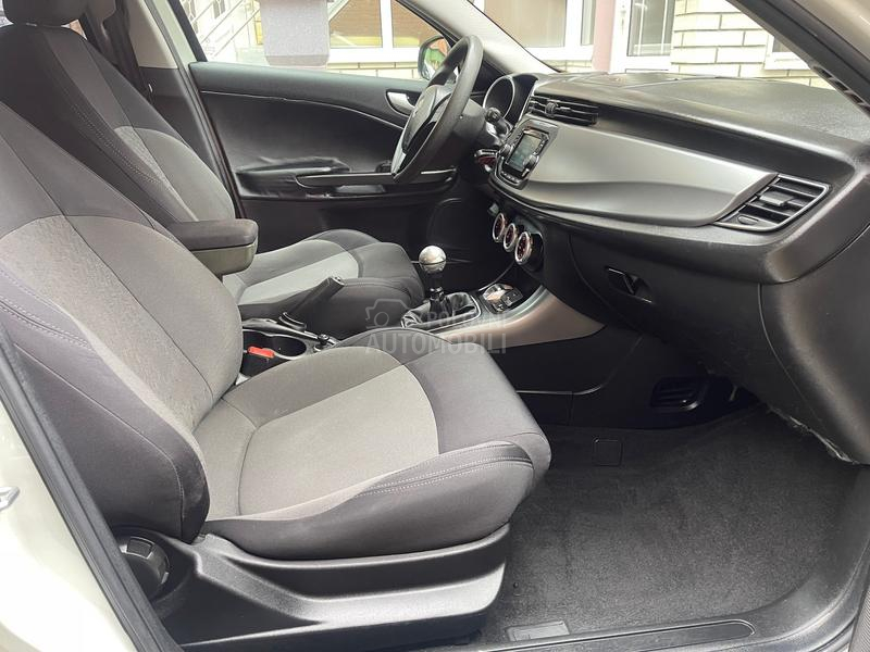 Alfa Romeo Giulietta 1.6 T0P AUT0 CH /