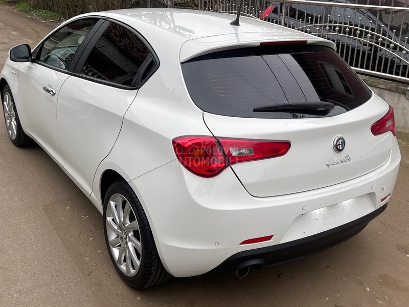 Alfa Romeo Giulietta 1.6 T0P AUT0 CH /