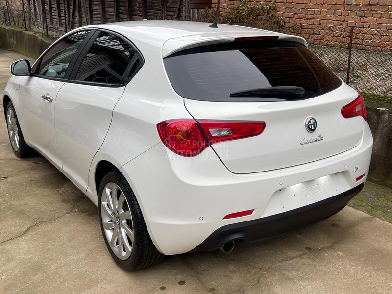 Alfa Romeo Giulietta 1.6 T0P AUT0 CH /