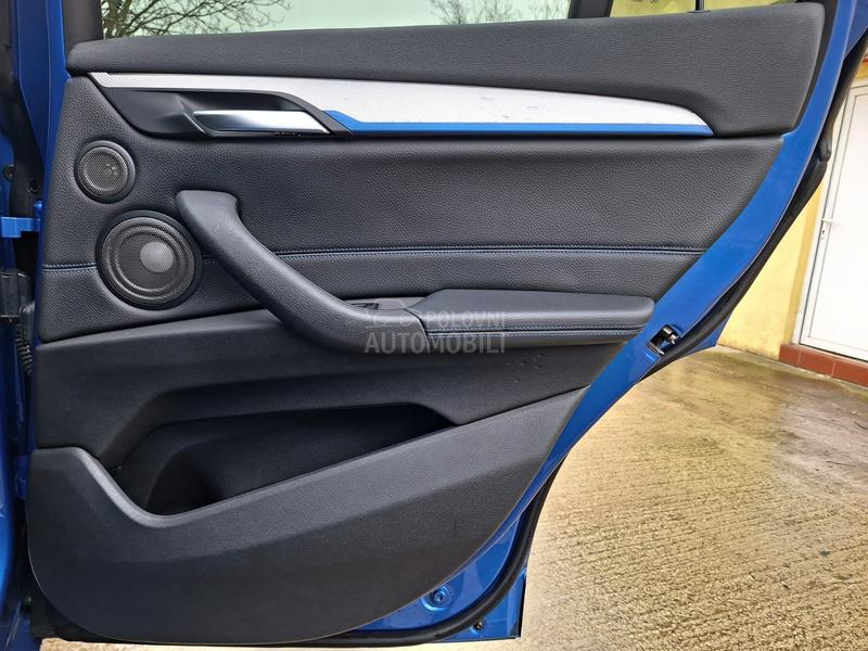 BMW X1 POGLEDATI TEXT