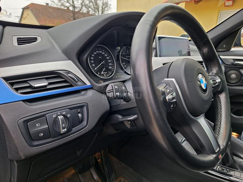 BMW X1 POGLEDATI TEXT