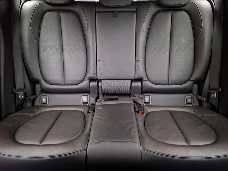 BMW X1 POGLEDATI TEXT