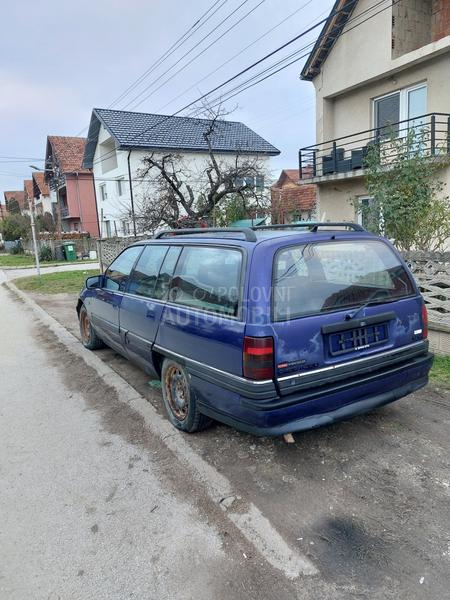 Opel Omega 