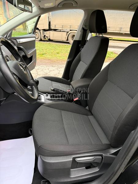 Škoda Octavia 1.6TDI/XENON/F-ULL