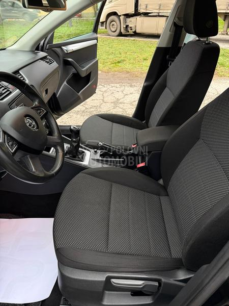 Škoda Octavia 1.6TDI/XENON/F-ULL