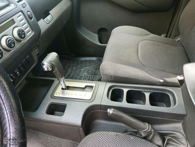 Nissan Navara 2.5 D40