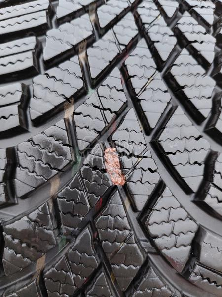 Bridgestone 185/65 R14 Zimska