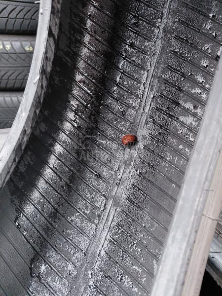 Bridgestone 185/65 R14 Zimska