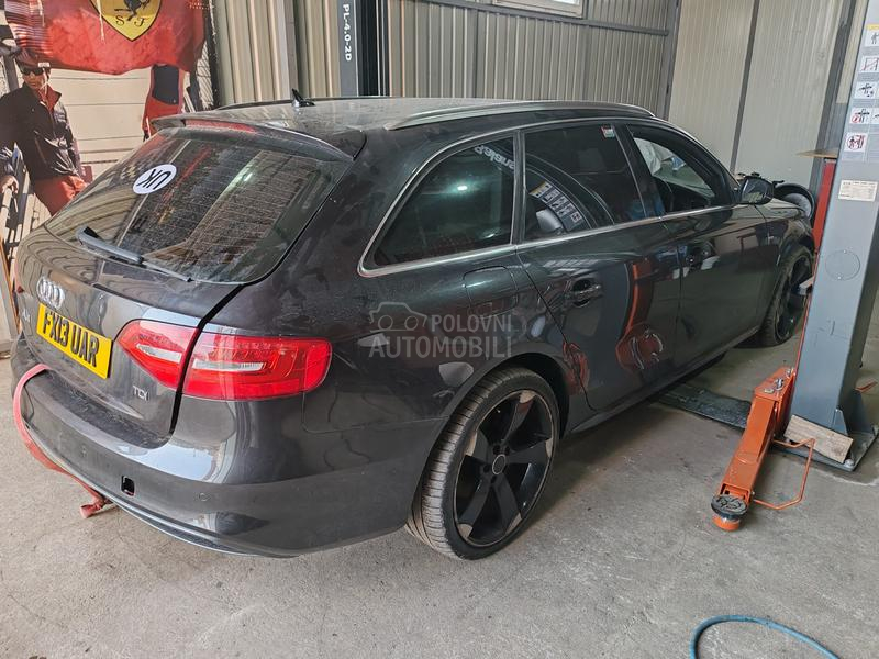 Audi A4 -  kompletan auto u delovima