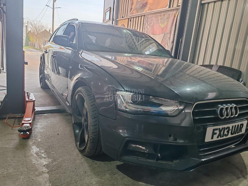 Audi A4 -  kompletan auto u delovima