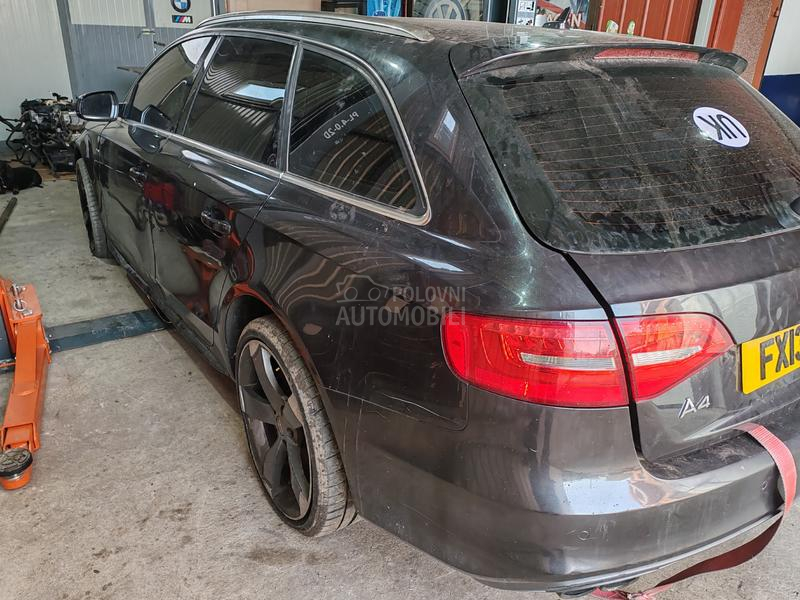 Audi A4 -  kompletan auto u delovima