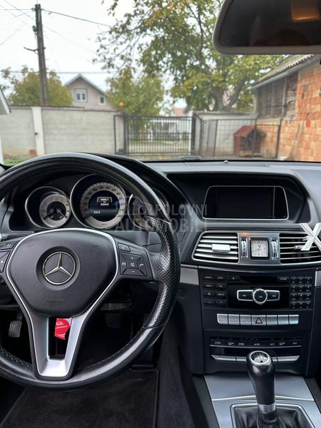 Mercedes Benz E 220 
