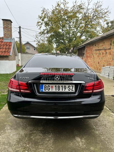 Mercedes Benz E 220 