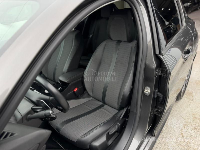 Peugeot 208 Allure/Led/Virtual