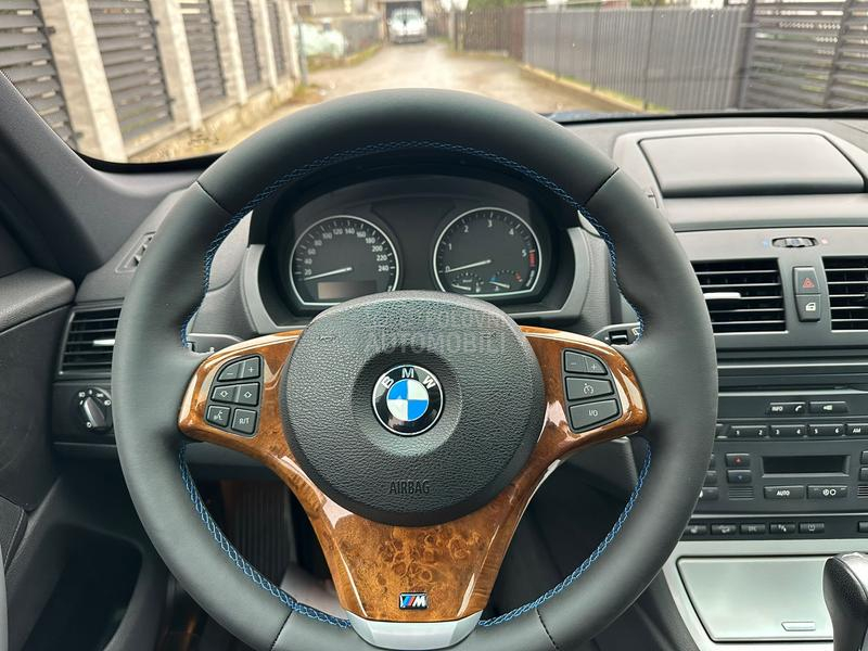 BMW X3 Mpaket/4x4/šib/pano
