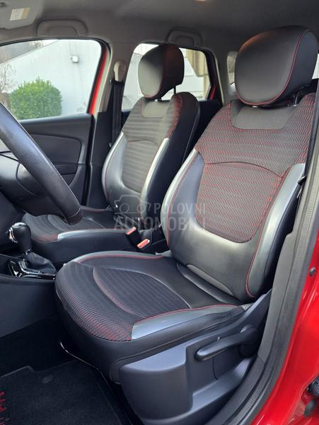 Renault Captur HELLY HANSEN/AUT/CH