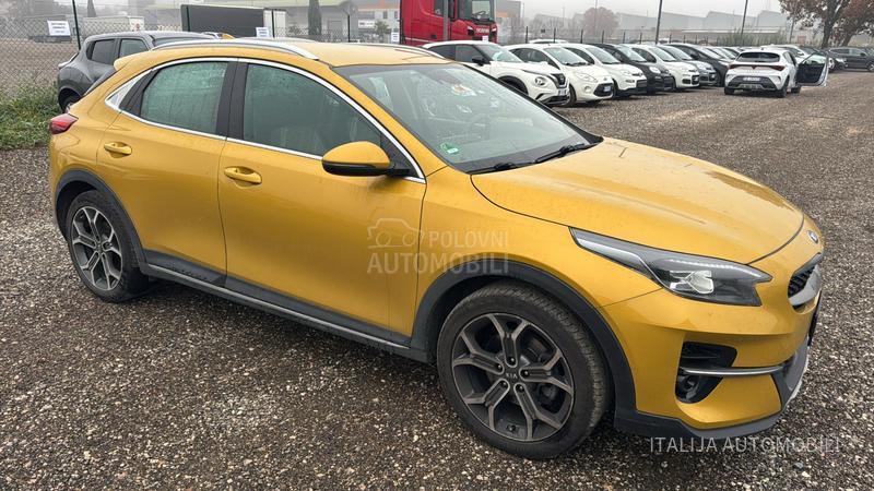 Kia XCeed 1.6CRDI NAV/LED/KAM