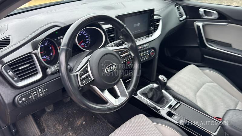 Kia XCeed 1.6CRDI NAV/LED/KAM