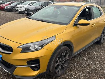 Kia XCeed 1.6CRDI NAV/LED/KAM