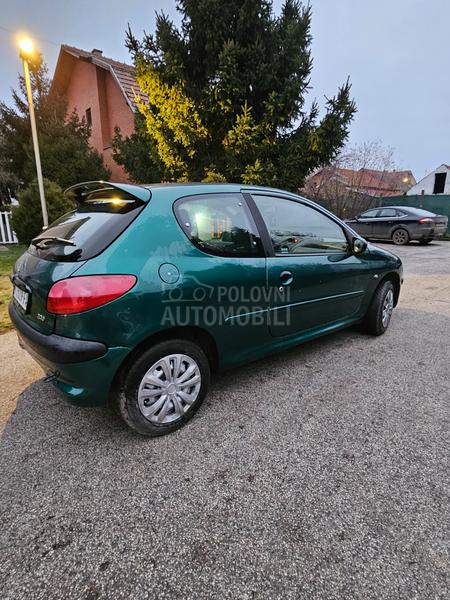 Peugeot 206 1.1