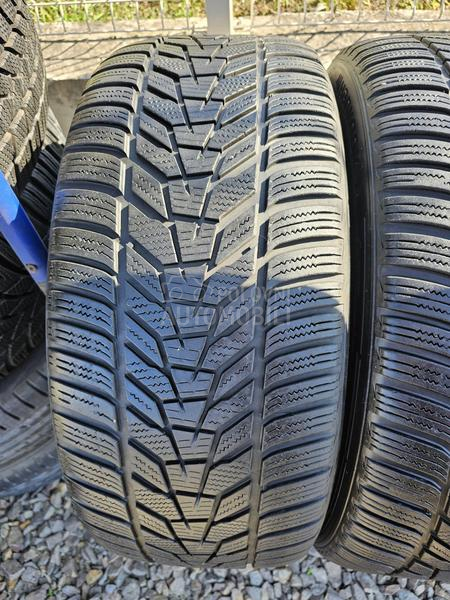 Hankook 245/45 R19 Zimska