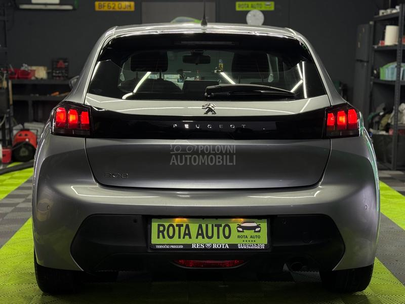 Peugeot 208 1.2b/N0VE GUME