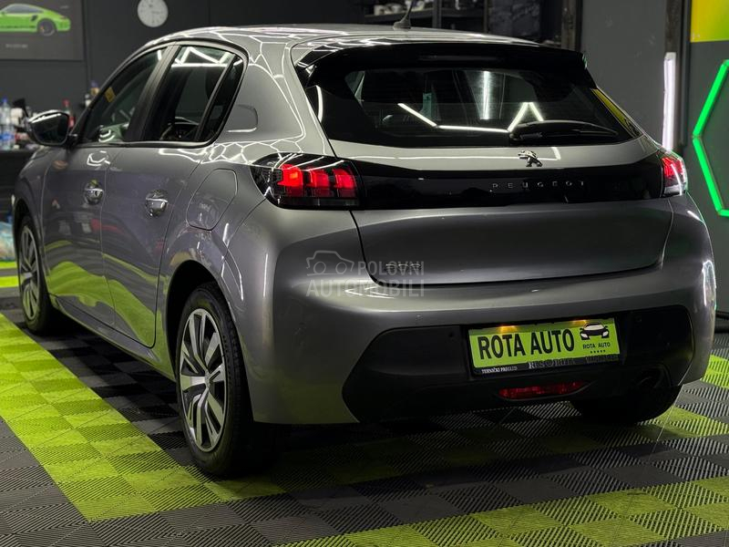 Peugeot 208 1.2b/N0VE GUME