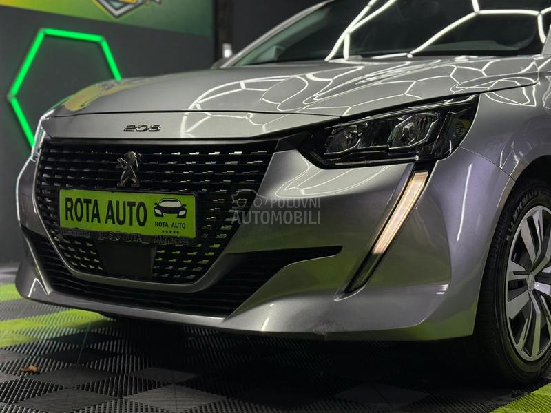Peugeot 208 1.2b/N0VE GUME