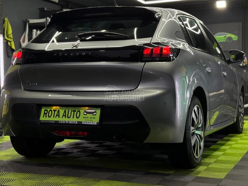 Peugeot 208 1.2b/N0VE GUME