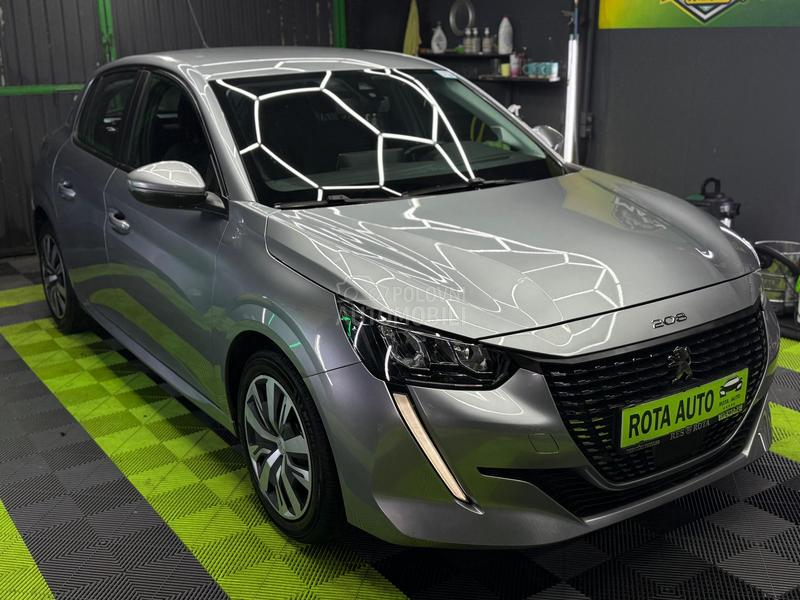 Peugeot 208 1.2b/N0VE GUME