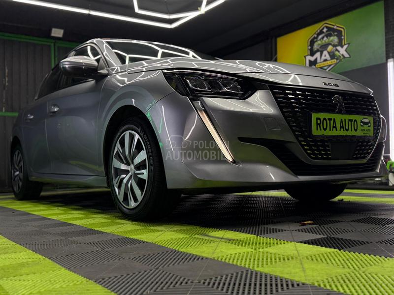 Peugeot 208 1.2b/N0VE GUME