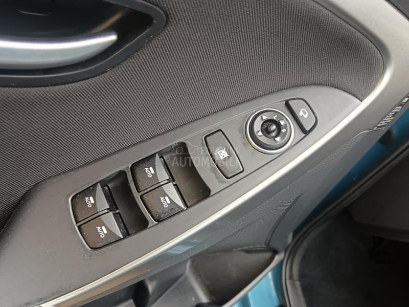 Hyundai i30 1.6D Pano Toop