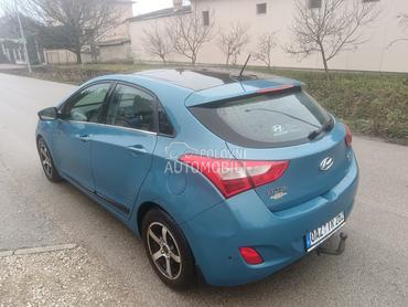 Hyundai i30 1.6D Pano Toop