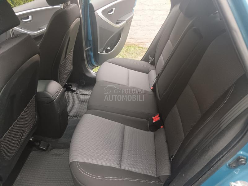 Hyundai i30 1.6D Pano Toop