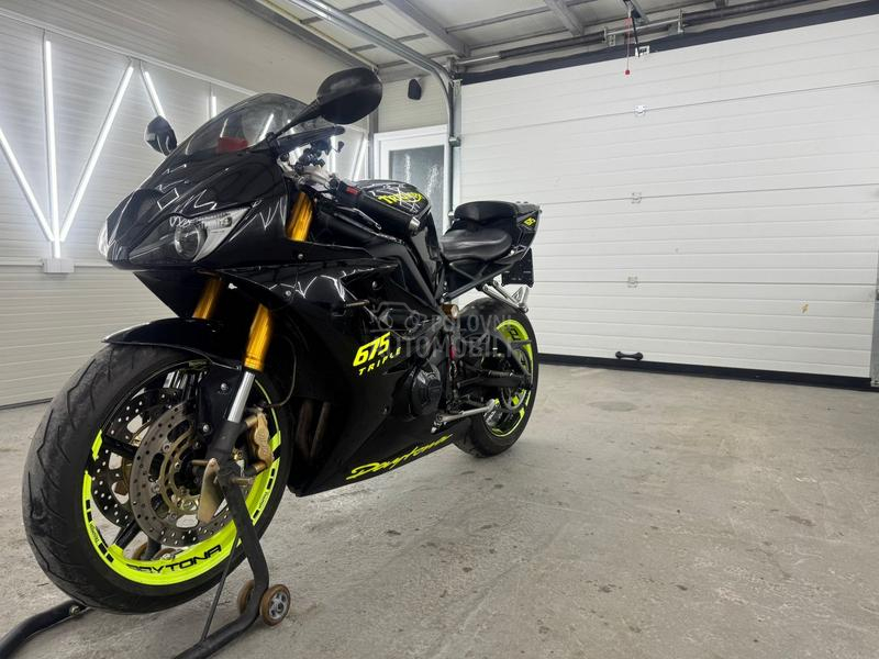 Triumph Daytona 675
