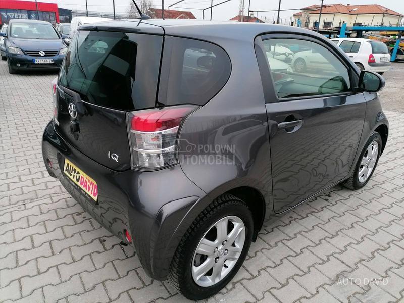 Toyota iQ 1.0B SVAJCARSKA