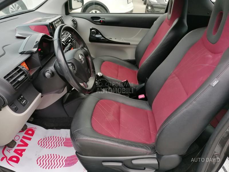 Toyota iQ 1.0B SVAJCARSKA