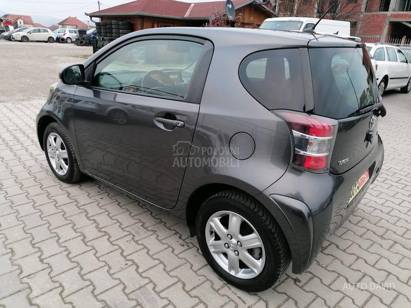 Toyota iQ 1.0B SVAJCARSKA