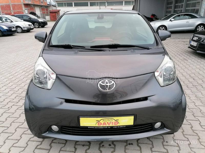 Toyota iQ 1.0B SVAJCARSKA