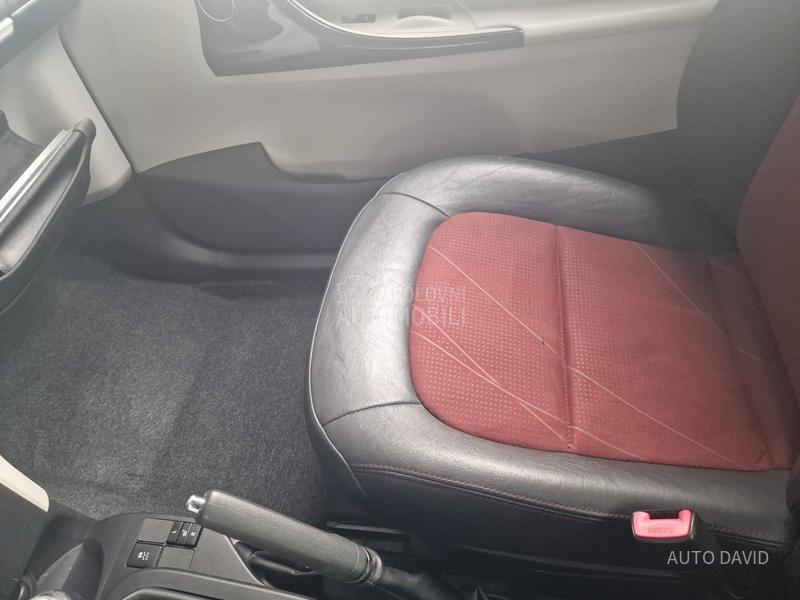 Toyota iQ 1.0B SVAJCARSKA