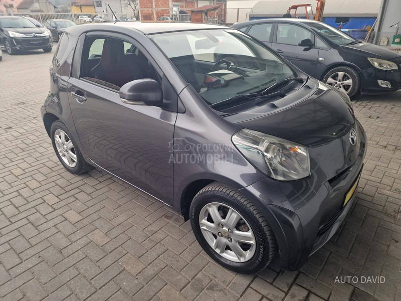 Toyota iQ 1.0B SVAJCARSKA