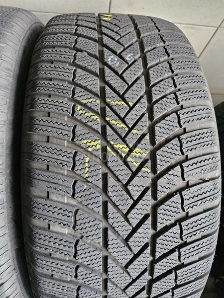 Bridgestone 255/50 R19 Zimska