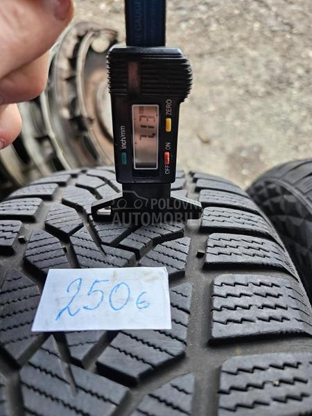 Uniroyal 215/55 R17 Zimska