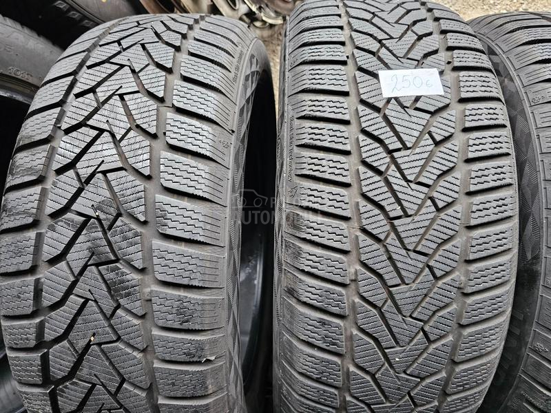 Uniroyal 215/55 R17 Zimska