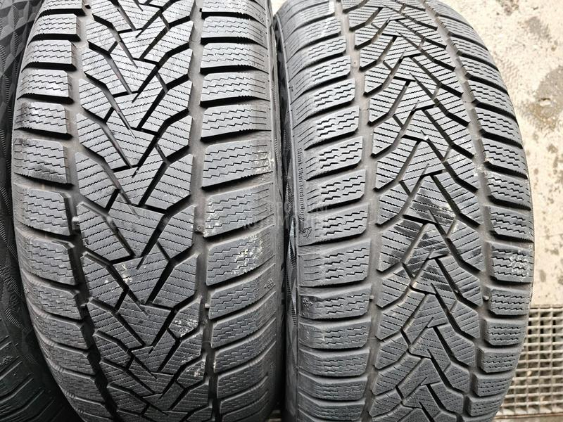 Uniroyal 215/55 R17 Zimska