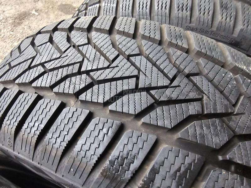 Uniroyal 215/55 R17 Zimska
